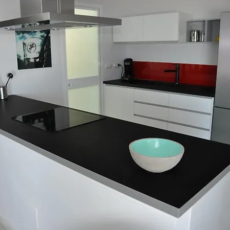 公寓 Spacious In Marbella With Swimming Pool