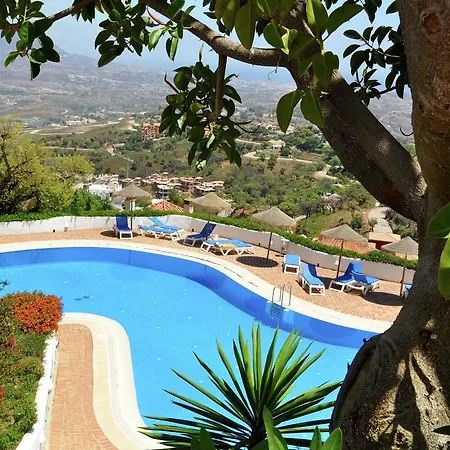 Spacious In Marbella With Swimming Pool *