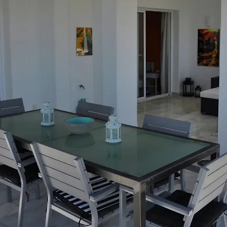Spacious In Marbella With Swimming Pool 公寓 欧赫恩